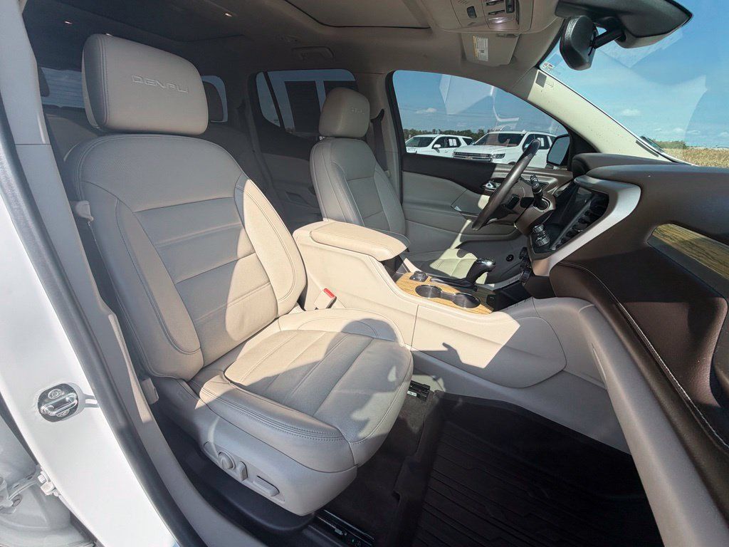Used 2018 GMC Acadia Denali AWD/4WD image 32