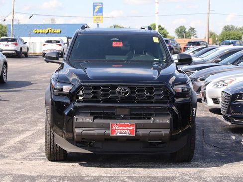 Certified 2025 Toyota 4Runner TRD Off-Road Premium AWD/4WD image 4