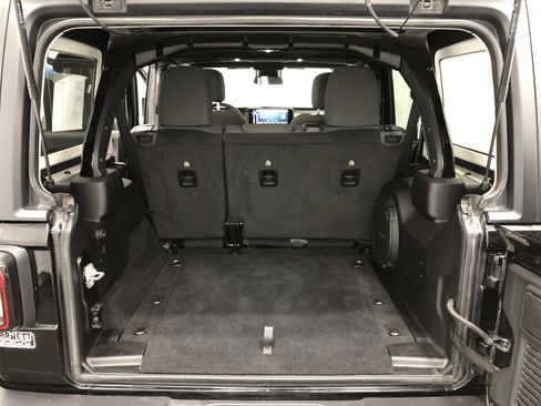 Used 2024 Jeep Wrangler Unlimited Sport AWD/4WD image 7