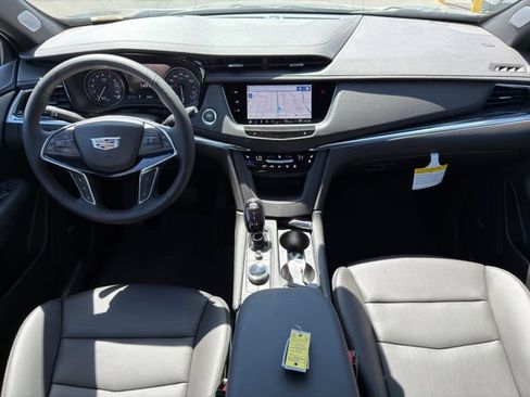 New 2026 Cadillac XT5 Premium Luxury w/ Driver Assist Package AWD/4WD image 18