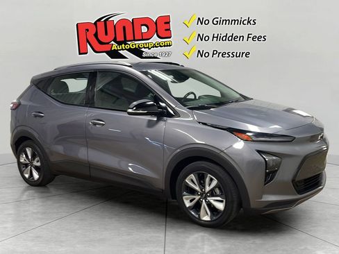 Used 2022 Chevrolet Bolt EUV LT w/ Convenience Package image 7