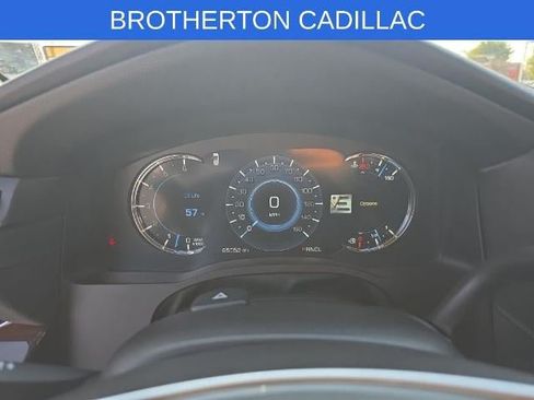 Used 2017 Cadillac Escalade Premium Luxury AWD/4WD image 13