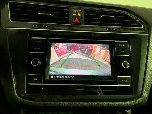 Used 2021 Volkswagen Tiguan S image 13