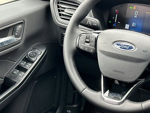 New 2026 Ford Escape SE image 20