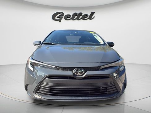 Used 2026 Toyota Corolla LE FWD image 2