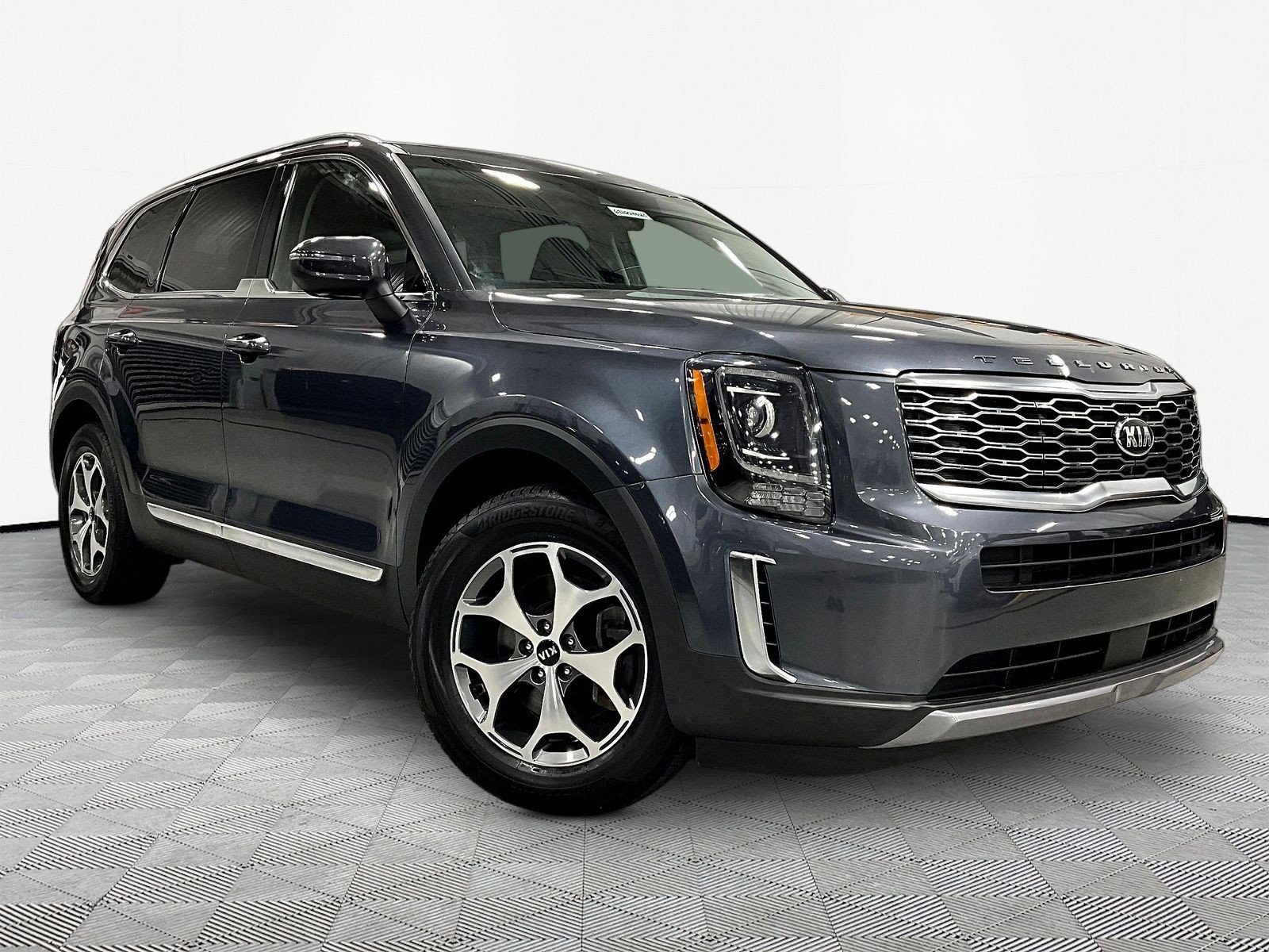 Used 2020 Kia Telluride EX FWD image 3