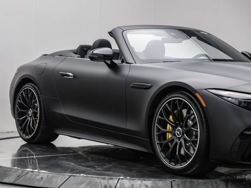 Used 2022 Mercedes-Benz SL 55 AMG 4MATIC image 35