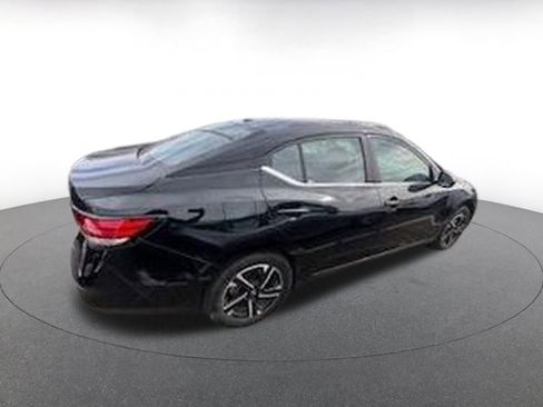 Used 2025 Nissan Sentra SV image 6