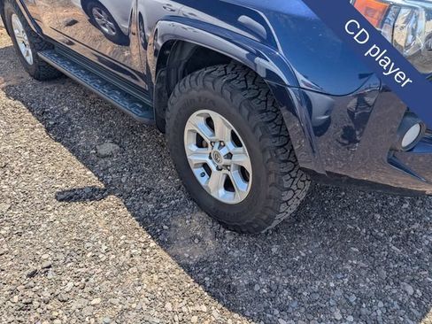 Used 2019 Toyota 4Runner SR5 AWD/4WD image 5