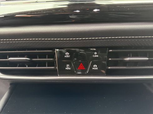 Certified 2024 Volkswagen Atlas SE image 19