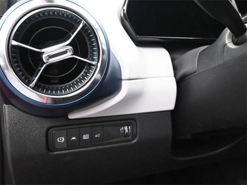 New 2026 Chevrolet Equinox EV LT image 21