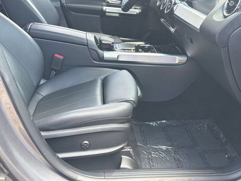 Used 2022 Mercedes-Benz GLB 250 4MATIC image 99