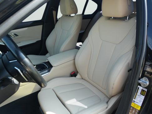 Used 2020 BMW 330i xDrive Sedan w/ Driving Assistance Package AWD/4WD image 20