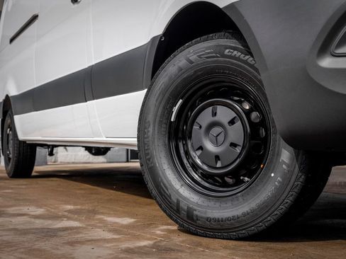 Used 2026 Mercedes-Benz Sprinter 2500 image 7