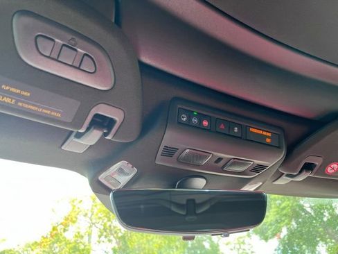 Used 2020 Chevrolet Corvette Stingray Preferred Cpe w/ 2LT Preferred Equipment Group RWD image 16