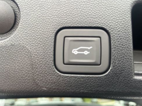 New 2026 Chevrolet Equinox LT w/ Convenience Package II FWD image 6