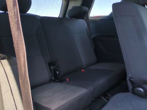 Used 2023 Chevrolet Traverse LT FWD image 32