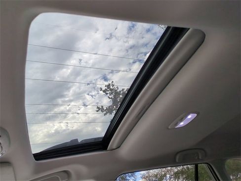 Used 2025 Subaru Outback Limited image 23