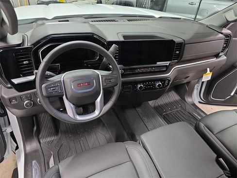 New 2026 GMC Sierra 2500 SLT image 15