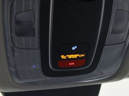 Used 2025 Hyundai Kona SEL FWD image 27