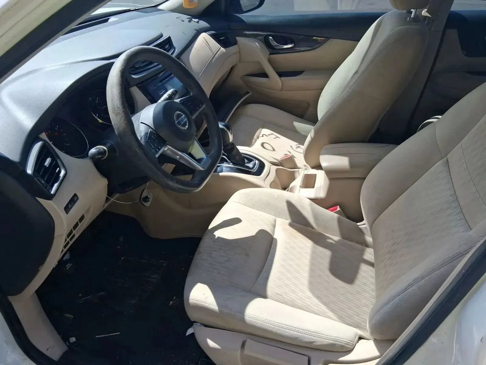 Used 2017 Nissan Rogue S FWD image 3