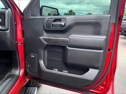 Used 2022 Chevrolet Silverado 1500 LTZ w/ LTZ Premium Package AWD/4WD image 31