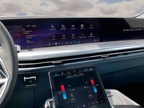 Certified 2025 Cadillac Escalade IQ Luxury 2 w/ LPO, Premium Carpet Package AWD/4WD image 9