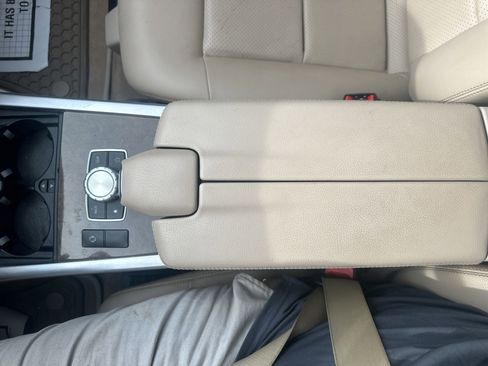 Used 2014 Mercedes-Benz E 350 Sedan image 28