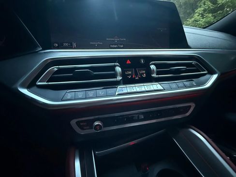 Used 2021 BMW X6 xDrive40i w/ Executive Package image 31