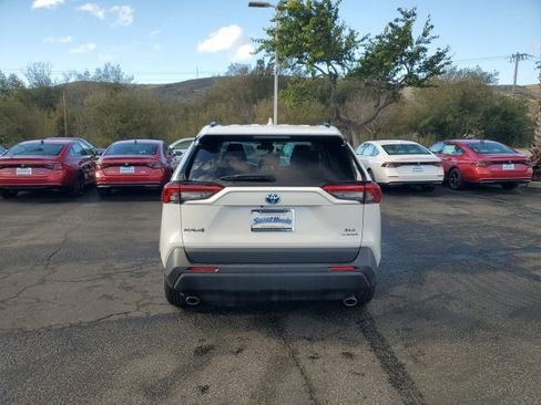 Used 2024 Toyota RAV4 XLE image 9
