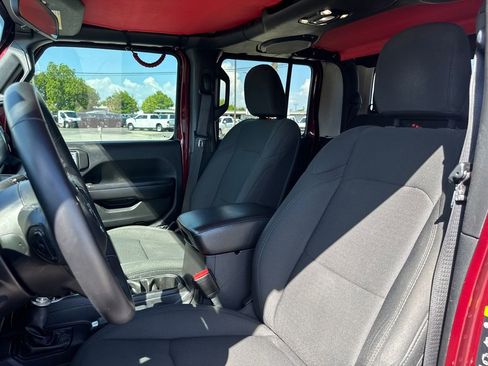Used 2021 Jeep Gladiator Sport AWD/4WD image 14