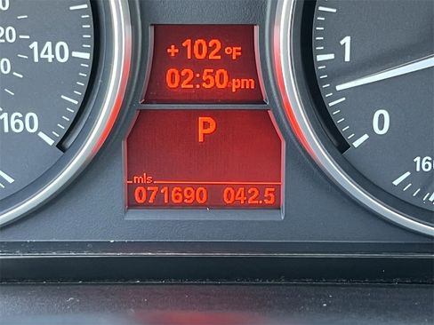 Used 2012 BMW 335i Convertible image 30