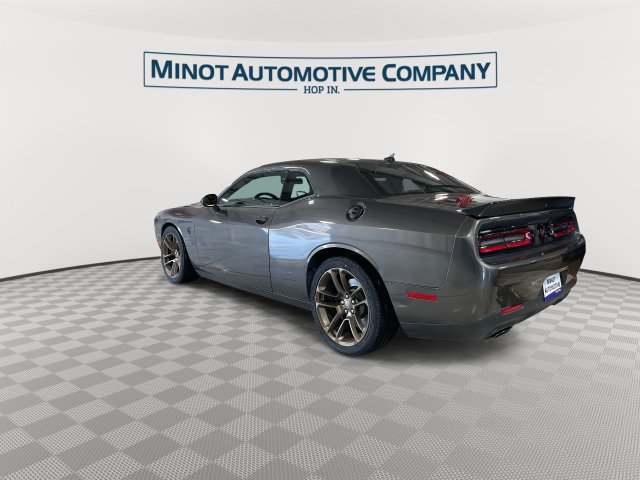 Used 2022 Dodge Challenger SRT Hellcat RWD image 7