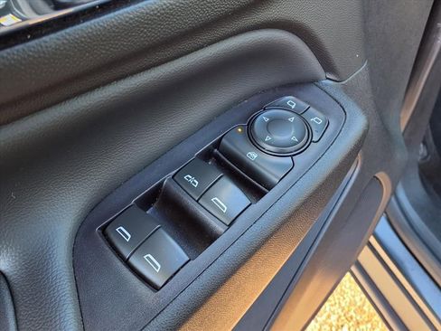 Used 2021 Chevrolet Equinox LT image 15