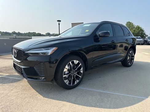 New 2026 Volvo XC60 B5 Plus w/ Climate Package image 3