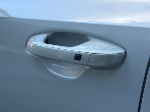 New 2026 Kia Sorento LX FWD image 16