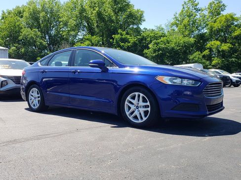 Used 2015 Ford Fusion SE FWD image 3