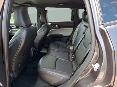 Certified 2023 Jeep Compass Limited AWD/4WD image 8
