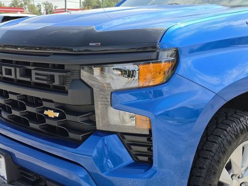 Used 2022 Chevrolet Silverado 1500 Custom AWD/4WD image 9
