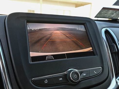 Used 2022 Chevrolet Equinox LT w/ Driver Convenience Package FWD image 28