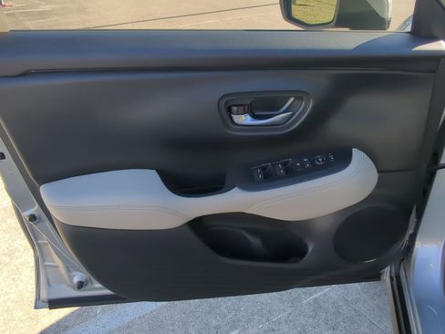 Certified 2024 Honda HR-V LX image 13