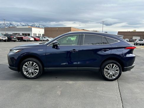 Certified 2021 Toyota Venza Limited w/ Advanced Technology Package image 2