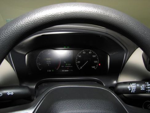 Certified 2025 Honda HR-V LX image 4