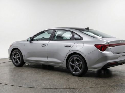 Used 2025 Kia K4 LXS image 6