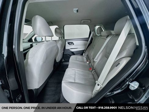 Certified 2025 Nissan Rogue SV AWD/4WD image 22
