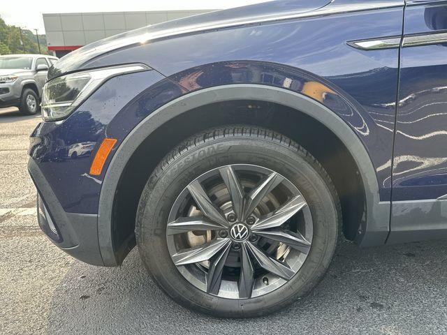 Used 2023 Volkswagen Tiguan SE FWD image 20