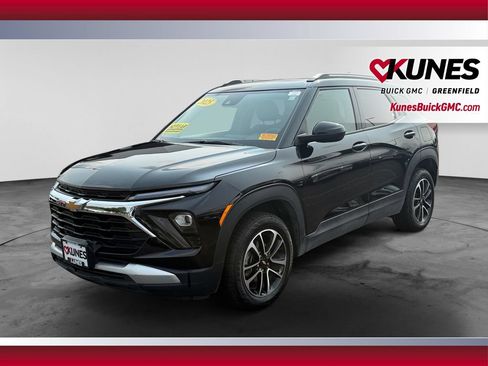 Used 2025 Chevrolet TrailBlazer LT AWD/4WD image 5