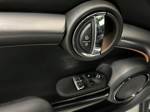 Certified 2024 MINI Cooper S w/ Signature Upholstery Package FWD image 11