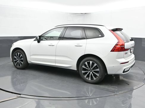 Used 2025 Volvo XC60 B5 Plus AWD/4WD image 10