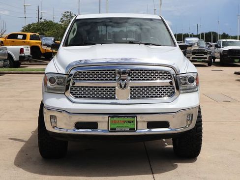 Used 2018 RAM 1500 Laramie w/ Convenience Group AWD/4WD image 2